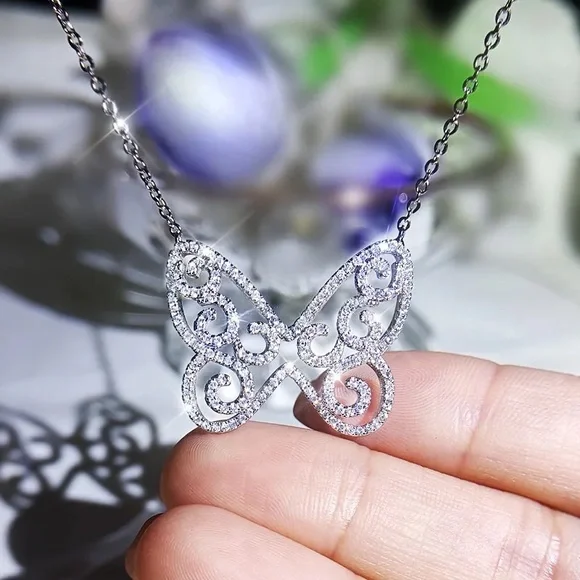 New 925 Silver Beautiful Butterfly Diamond Necklace - Picture 2 of 6